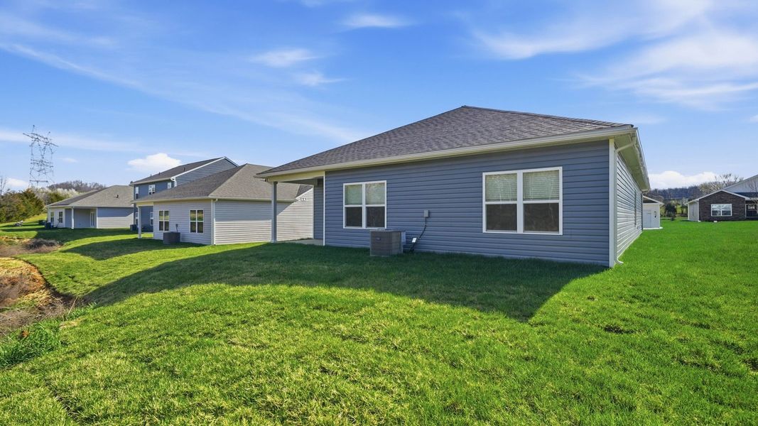 Exterior details and patio area of a home in Saint Andrews Garth, Kingsport (Image 4).