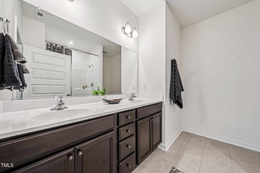 17- Maxwell HHHunt Homes First Floor Pri