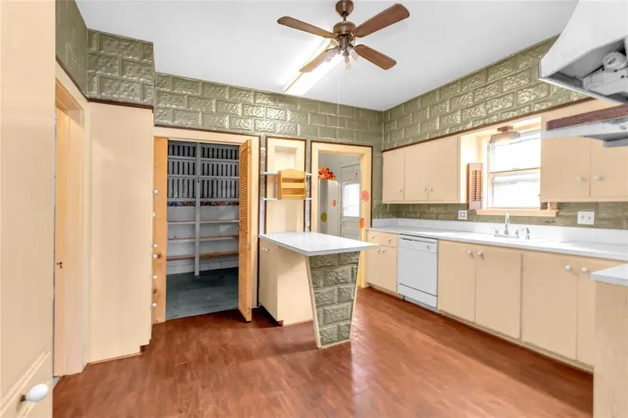 Furnished interior view inside a new home in , Coleman (Image 3).