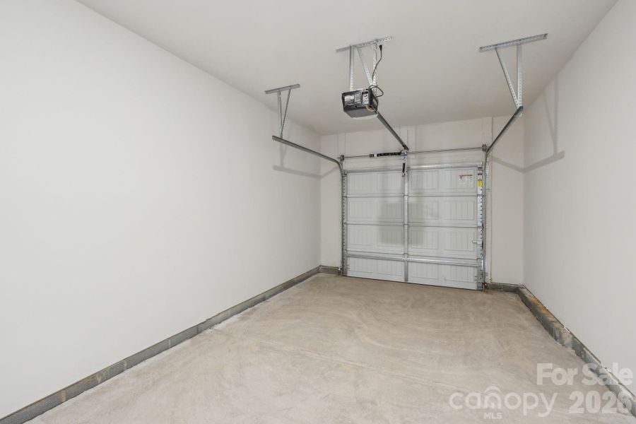 Photo is not of the actual home, but is an inspirational photo of builder’s model home and may depict options, furnishings, and/or decorator features that are not included Photo is not of the actual home, but is an inspirational photo of builder’s model home and may depict options, furnishings, and/or decorator features that are not included