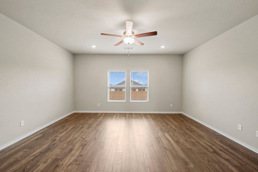 2,513sf New Home in Jarrell, TX.  - Slide 10