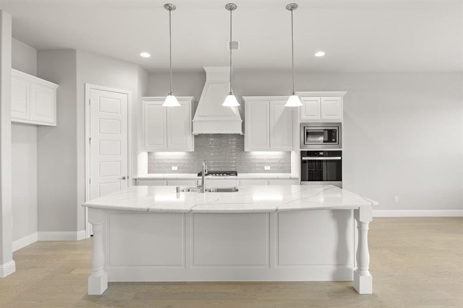 3539 Helios-Kitchen-1