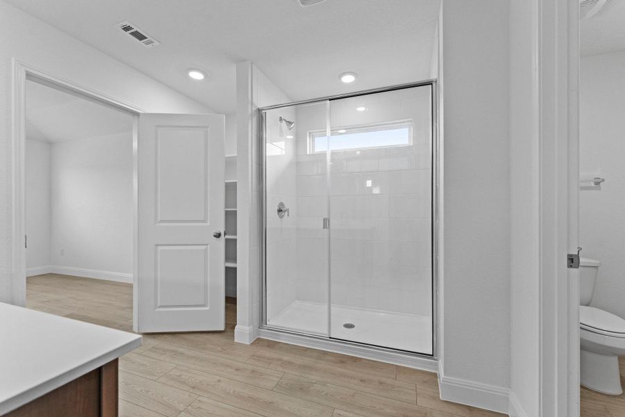 Furnished interior view inside a new home in Riverview, Georgetown (Image 9).