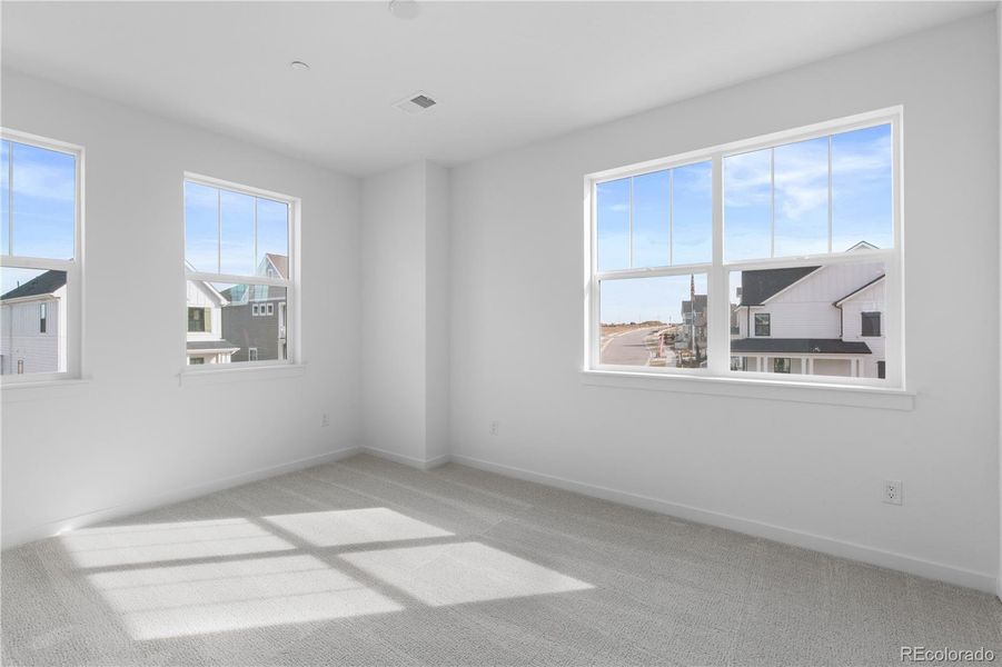 Model Representational Photo