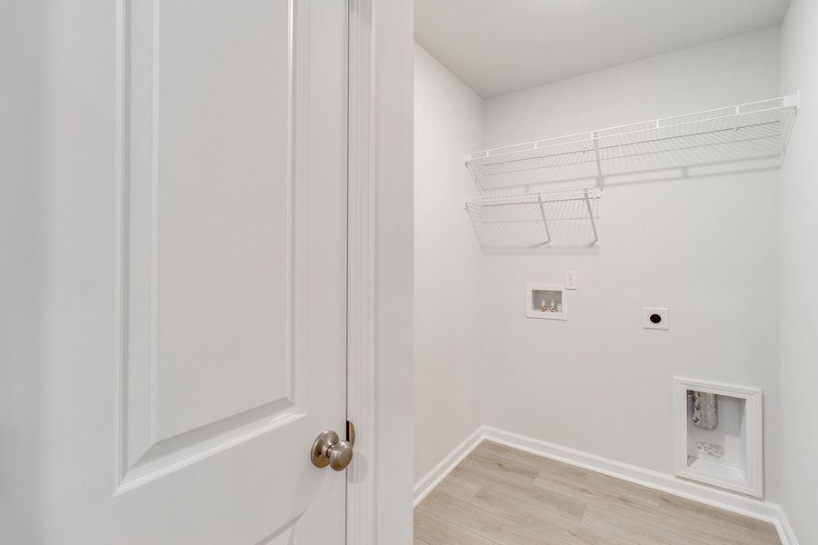 Spacious, unfurnished interior of a new home in Winston Point, Gilbert (Image 24). Spacious, unfurnished interior of a new home in Winston Point, Gilbert (Image 24).