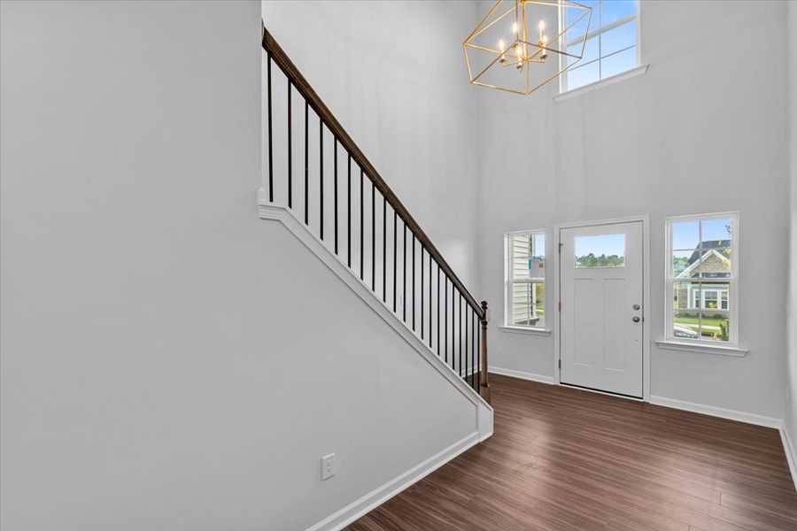 Spacious, unfurnished interior of a new home in Fieldstone, Lexington (Image 16).