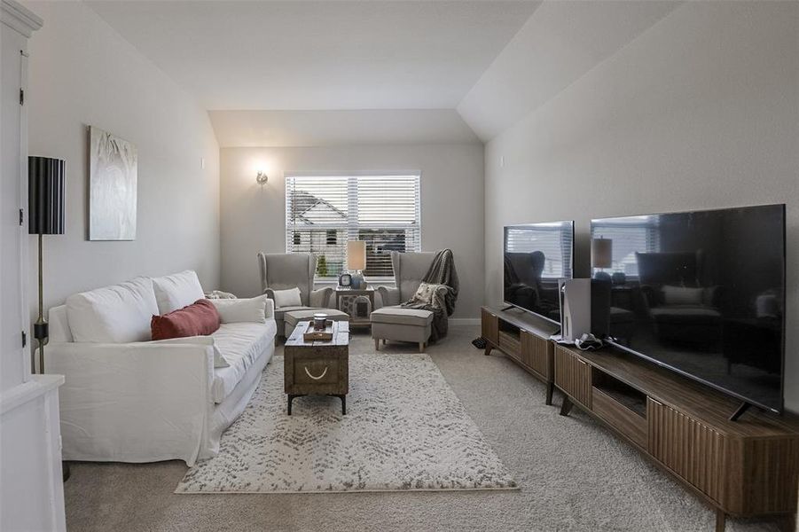 Furnished interior view inside a new home in Dove Hollow, Waxahachie (Image 17).