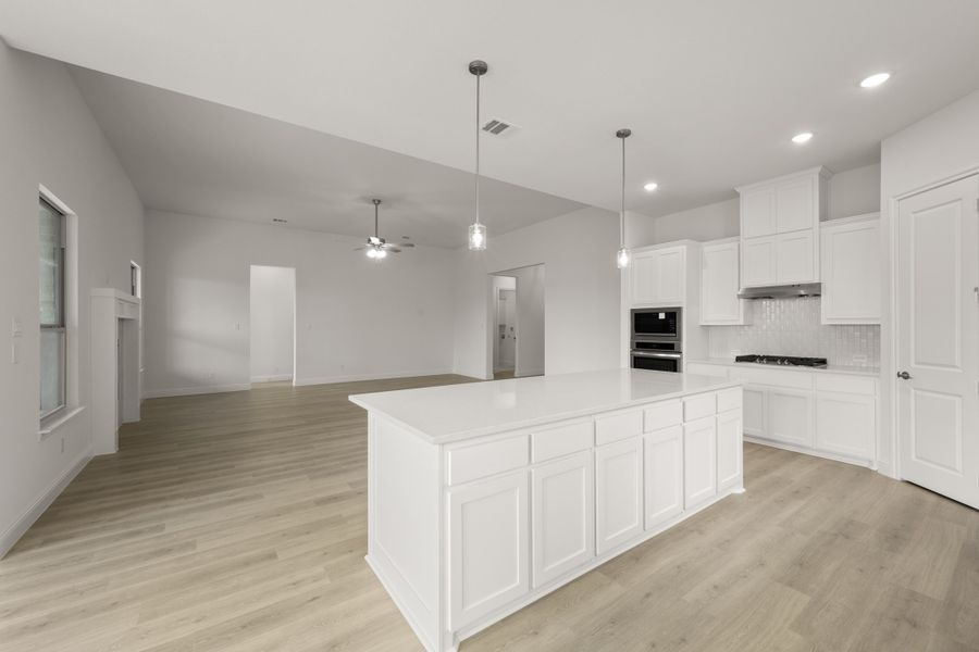 Furnished interior view inside a new home in Sheppard's Place, Waxahachie (Image 9).
