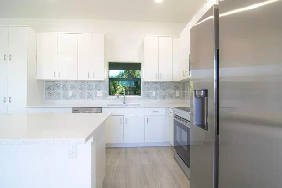 Bright Kitchen & Island