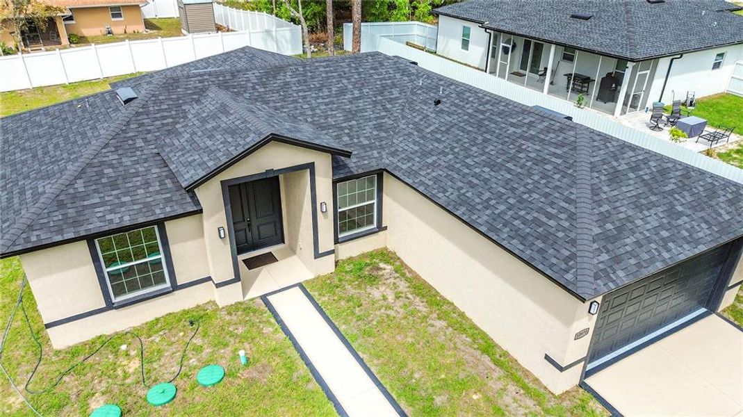 Exterior details and patio area of a home in , Citrus Springs (Image 22).