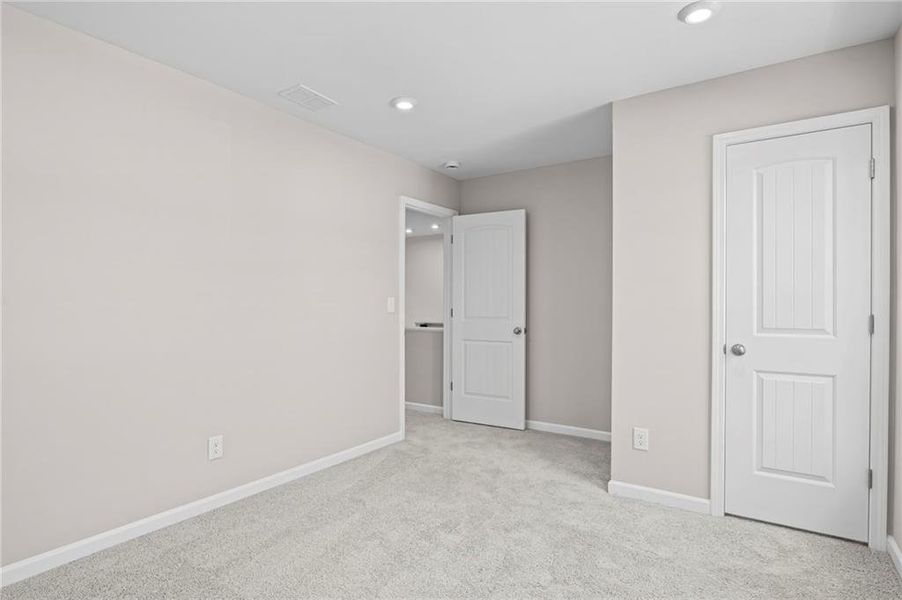 Spacious, unfurnished interior of a new home in Sage Woods, Dallas (Image 29).