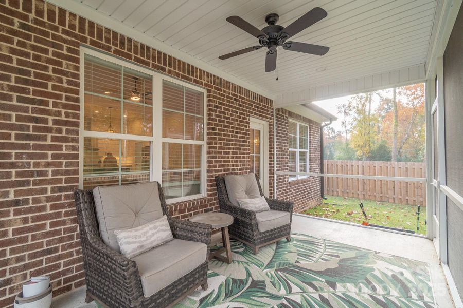Exterior details and patio area of a home in , Florence (Image 24).