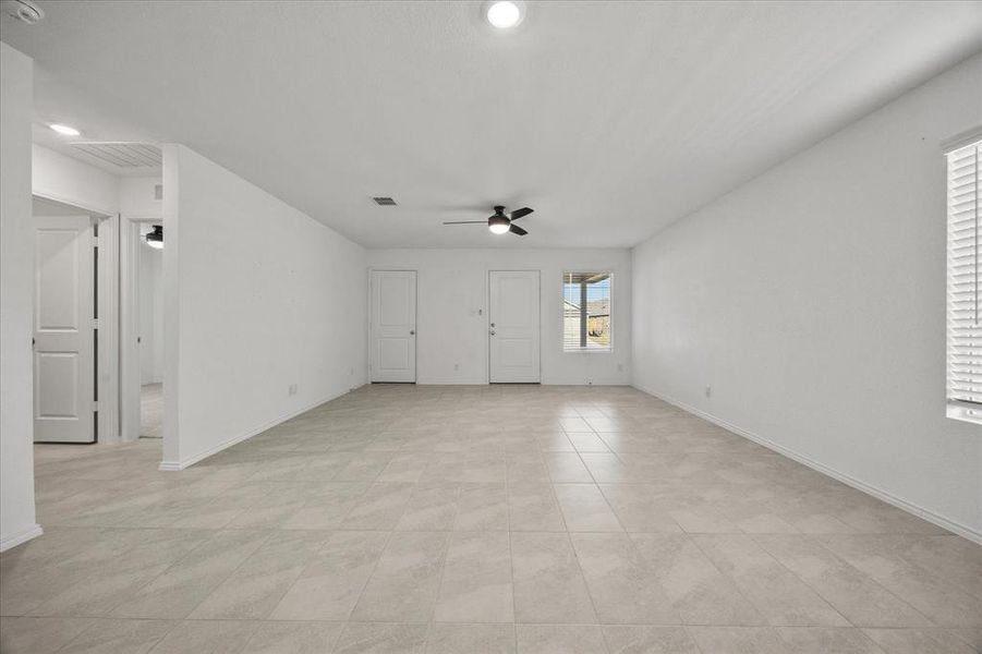 Spacious, unfurnished interior of a new home in , Forney (Image 20).