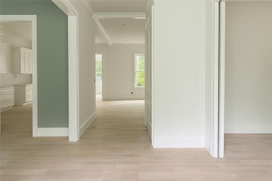 Spacious, unfurnished interior of a new home in , Atlanta (Image 8).