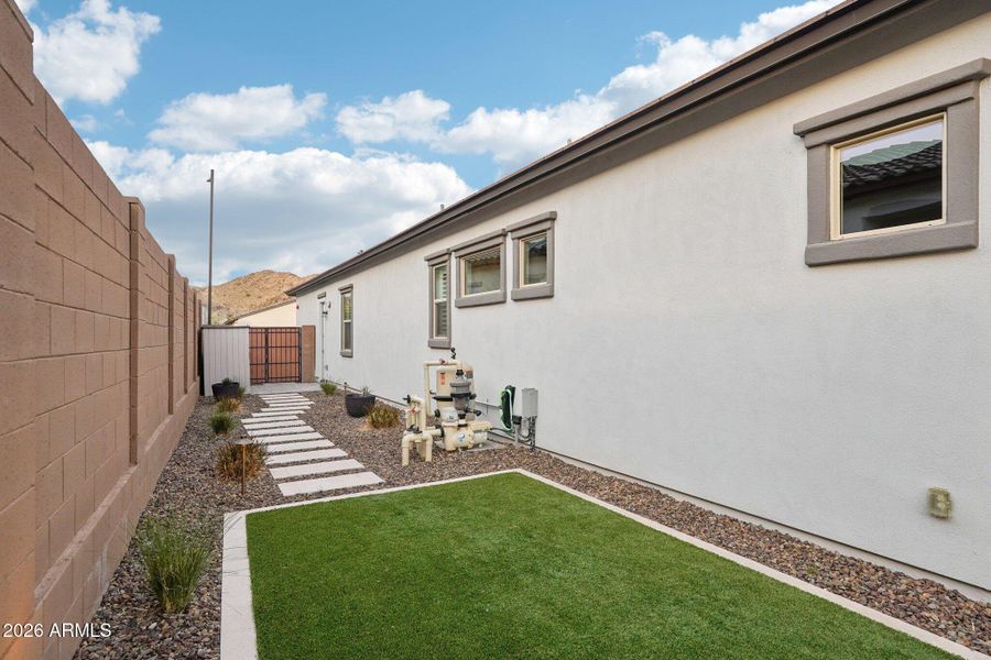 45-web-or-mls-W Roanoke Ave-S2901-045