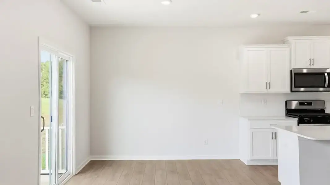 Spacious, unfurnished interior of a new home in Ben Hurt Road, Lyman (Image 23).