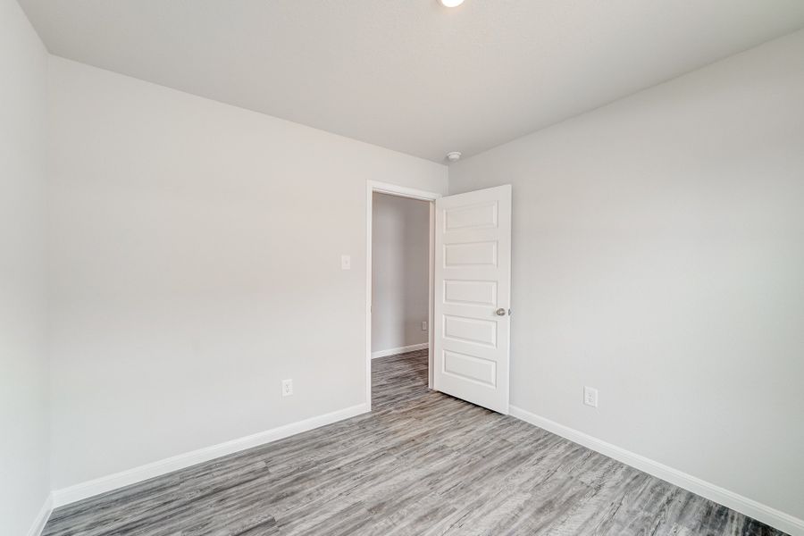 Spacious, unfurnished interior of a new home in Santa Fe, Cleveland (Image 15).