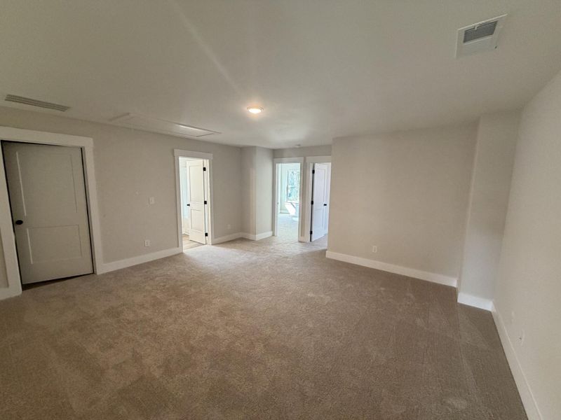Spacious, unfurnished interior of a new home in Villas at Dawsonville Townhomes, Dawsonville (Image 8).