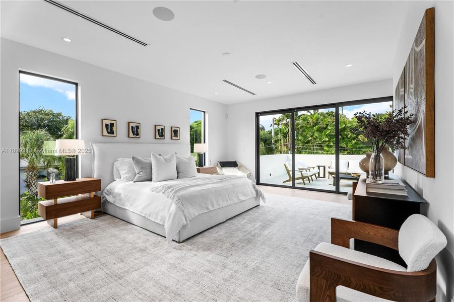 Furnished interior view inside a new home in , South Miami (Image 15).