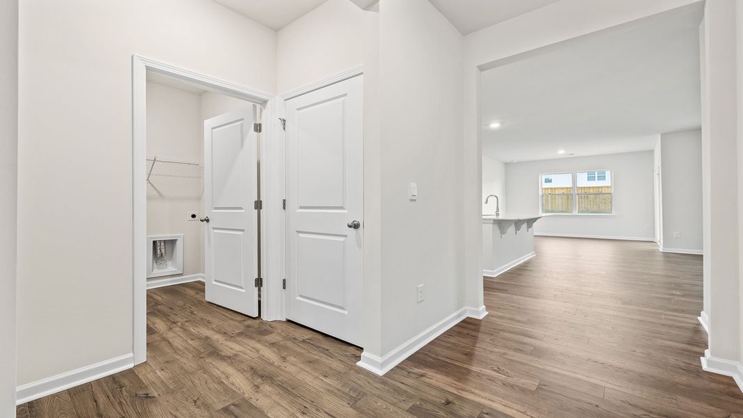 Spacious, unfurnished interior of a new home in Woodglen, Piedmont (Image 16).