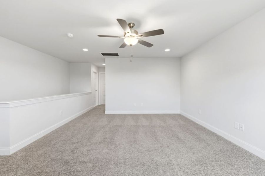 Spacious, unfurnished interior of a new home in Weybridge, Burlington (Image 65).