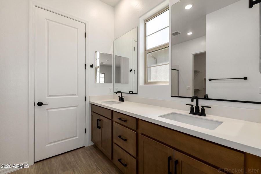 PHX_EmpirePOinte_Lot 7048_Hunter_22694_O