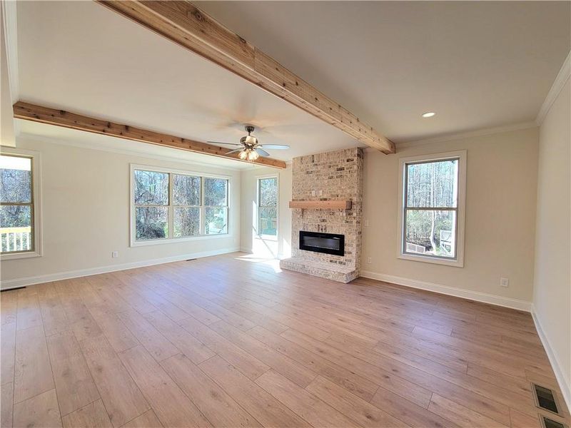 Spacious, unfurnished interior of a new home in , Jefferson (Image 20).