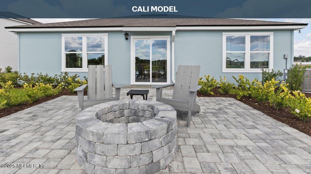 Exterior details and patio area of a home in Rookery, Green Cove Springs (Image 2).