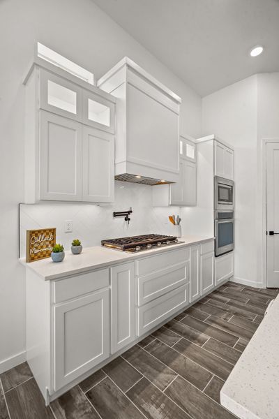 Furnished interior view inside a new home in Verdancia, El Paso (Image 24).