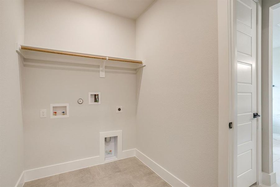 Spacious, unfurnished interior of a new home in Talon Hills, Fort Worth (Image 21). Spacious, unfurnished interior of a new home in Talon Hills, Fort Worth (Image 21).