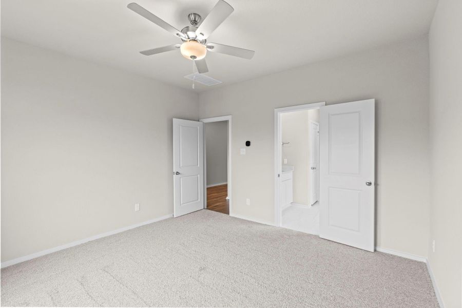 Spacious, unfurnished interior of a new home in Windrose Green, Angleton (Image 20).