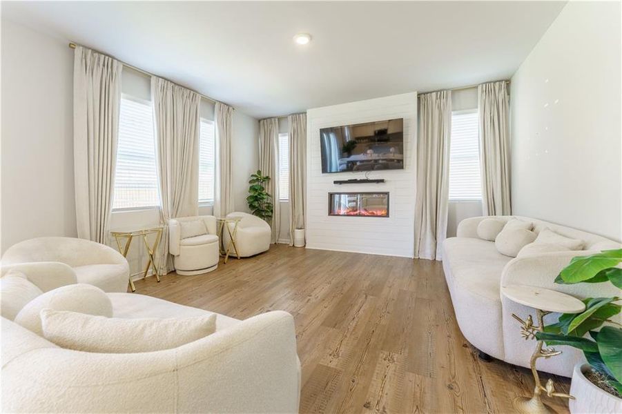 Furnished interior view inside a new home in Kingsley Creek, Lithonia (Image 15).
