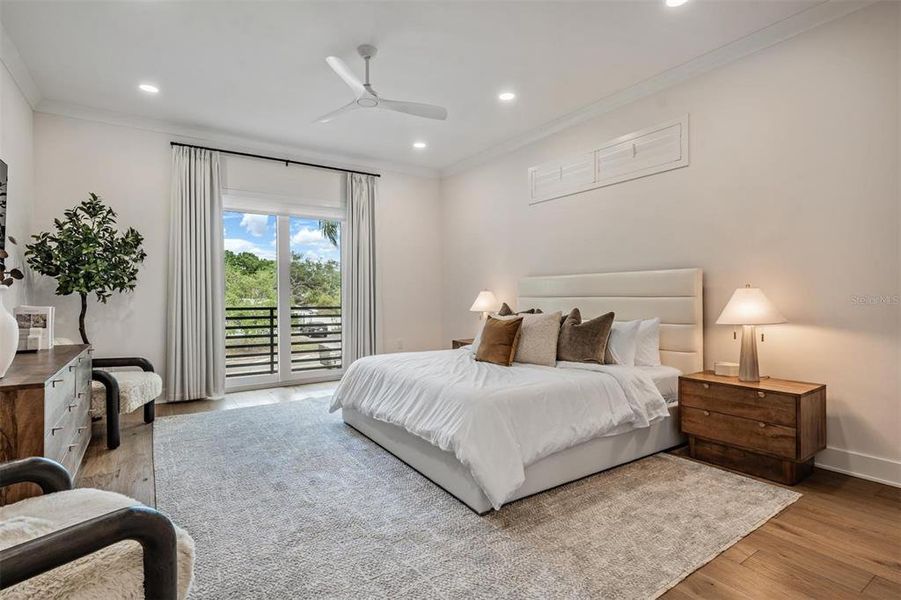 Furnished interior view inside a new home in , Tampa (Image 59).