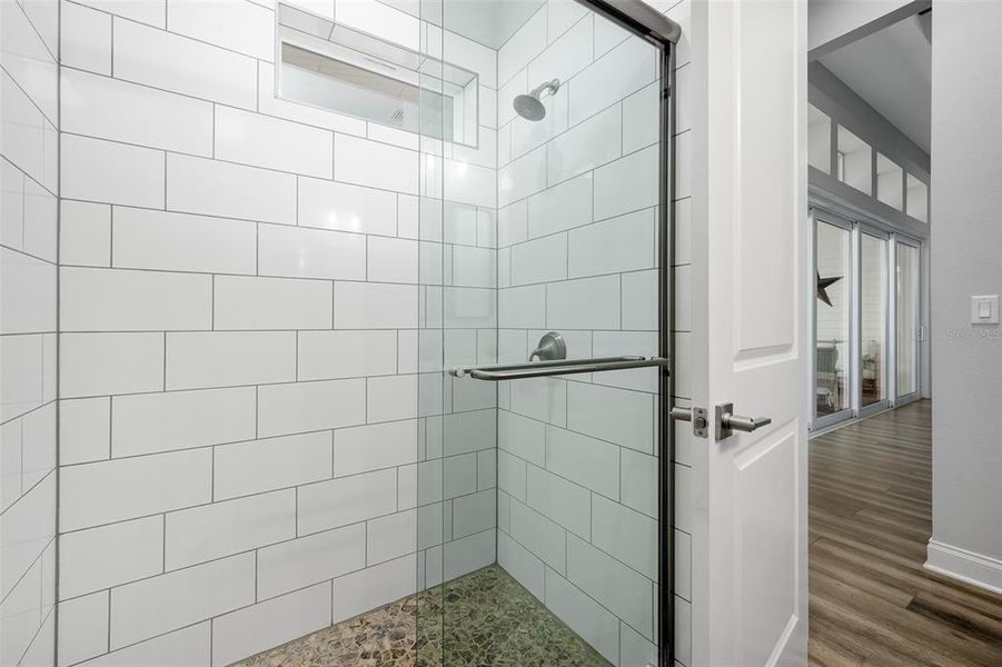 Close-up of interior finishes inside a home in Oakmont, Gainesville (Image 21).