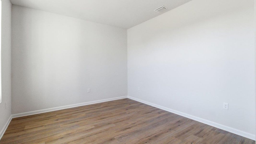 Spacious, unfurnished interior of a new home in Misting Springs, Crawfordville (Image 21).