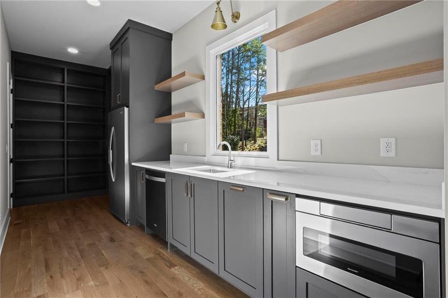 Furnished interior view inside a new home in , Atlanta (Image 17).