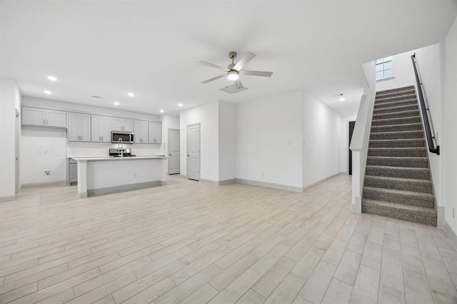 Spacious, unfurnished interior of a new home in Sicily, Princeton (Image 20). Spacious, unfurnished interior of a new home in Sicily, Princeton (Image 20).