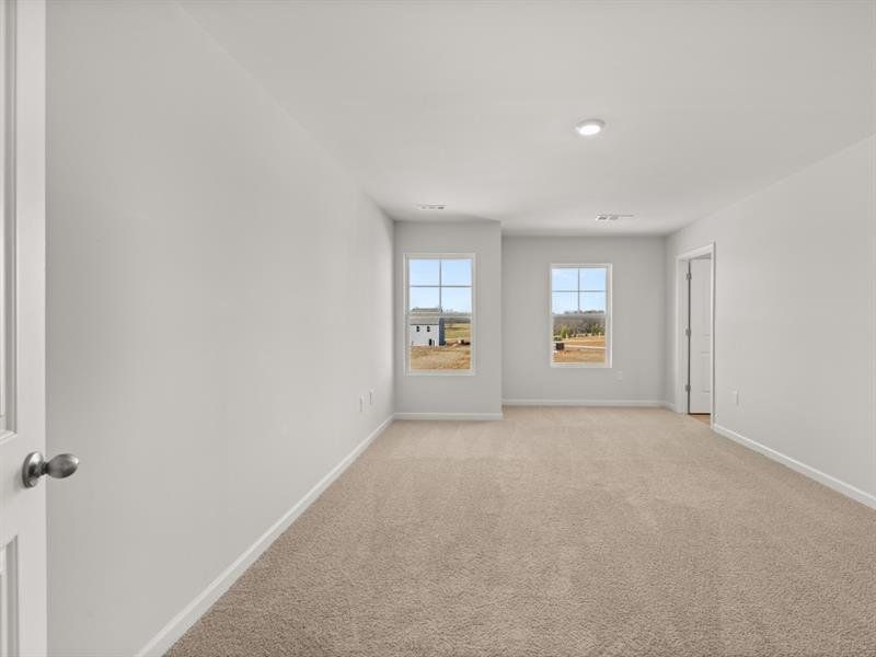 Spacious, unfurnished interior of a new home in Rolling Meadows, Jasper (Image 21).