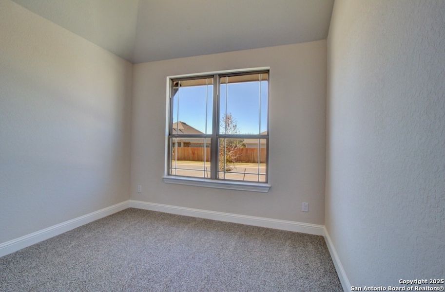 Spacious, unfurnished interior of a new home in Meyer Ranch – Premier, New Braunfels (Image 12).