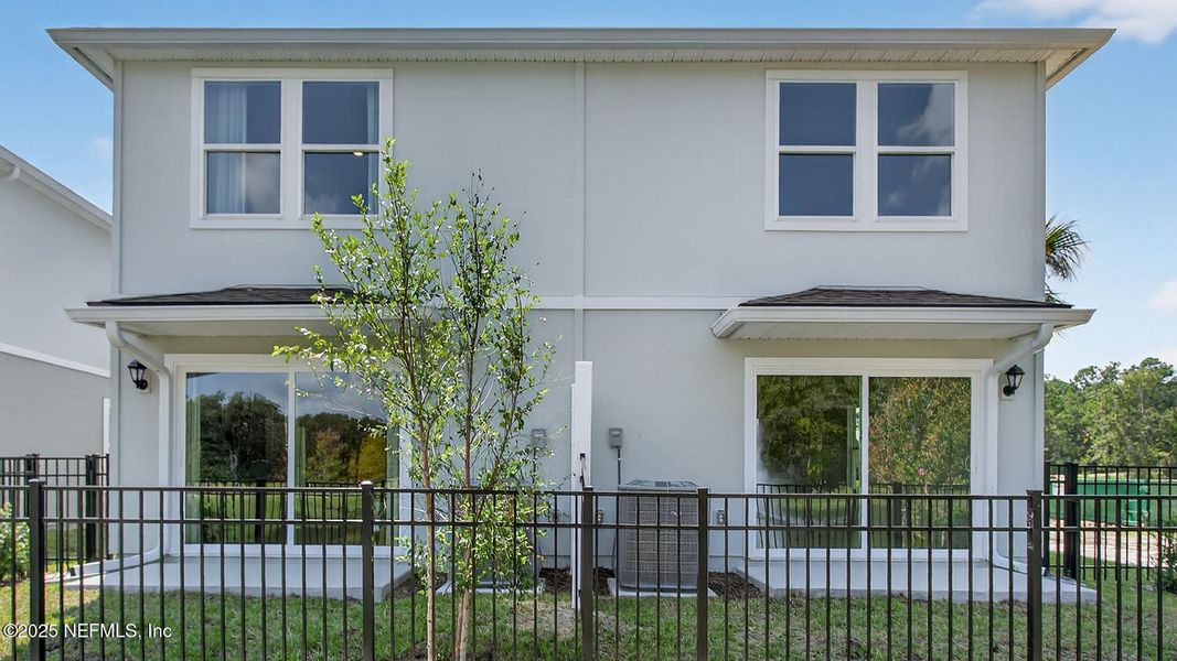 Exterior details of a home in Trout River, Jacksonville (Image 5).