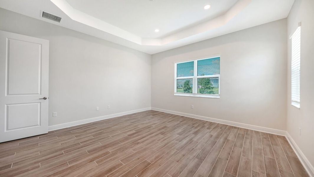 Spacious, unfurnished interior of a new home in Canoe Creek, Parrish (Image 33). Spacious, unfurnished interior of a new home in Canoe Creek, Parrish (Image 33).