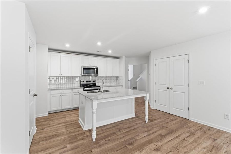 Furnished interior view inside a new home in Silver Leaf, Dawsonville (Image 10).
