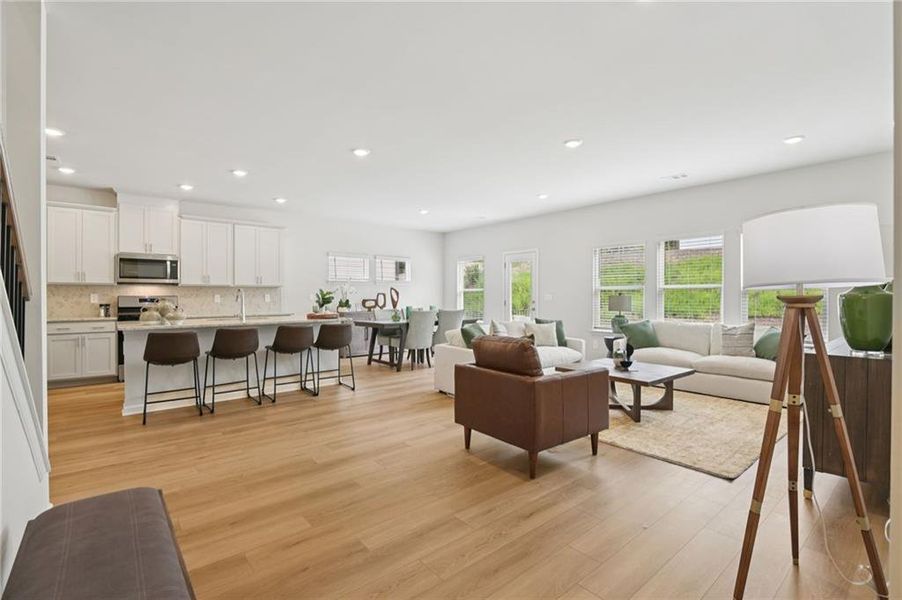 Furnished interior view inside a new home in Ivey Township, Dallas (Image 34).