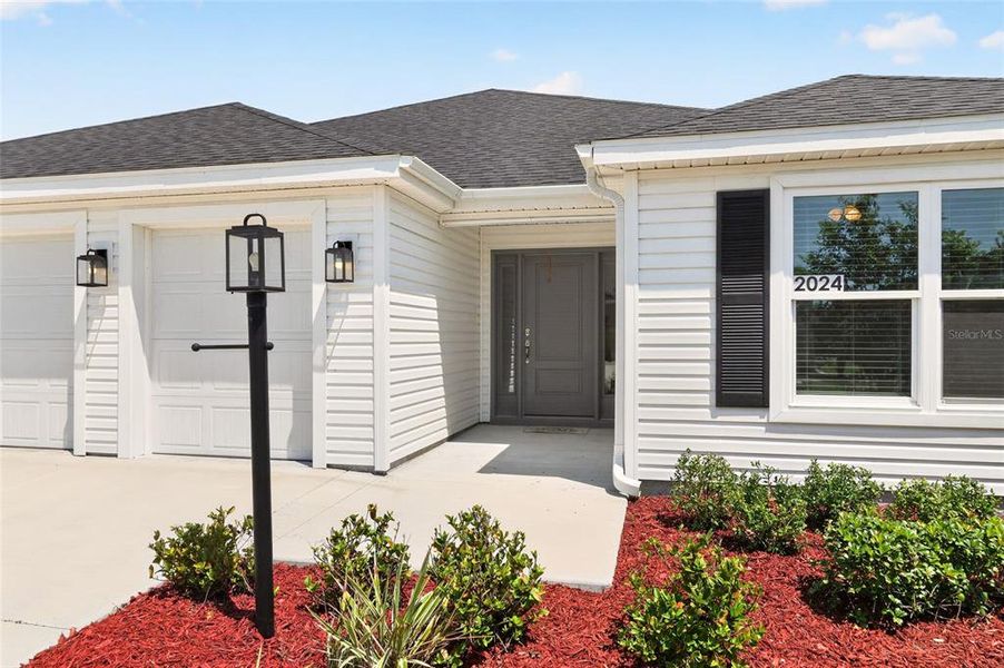 Exterior details and patio area of a home in , The Villages (Image 3).