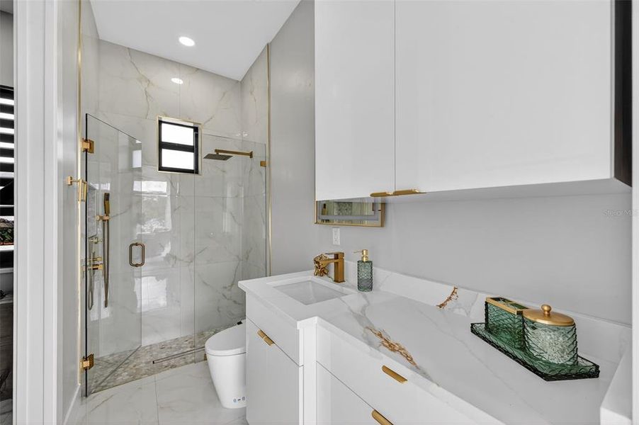 Furnished interior view inside a new home in , Lake Placid (Image 44).