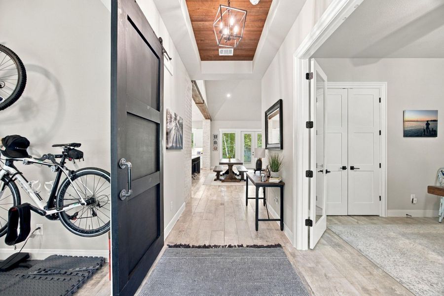 Furnished interior view inside a new home in , Tomball (Image 17).