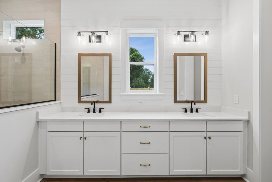 Owner's Bath Owner's Bath