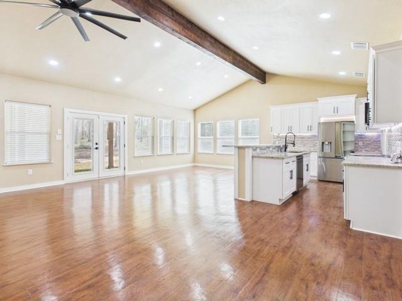 Spacious, unfurnished interior of a new home in , Athens (Image 32). Spacious, unfurnished interior of a new home in , Athens (Image 32).