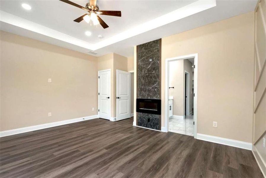 Spacious, unfurnished interior of a new home in , Jefferson (Image 38).