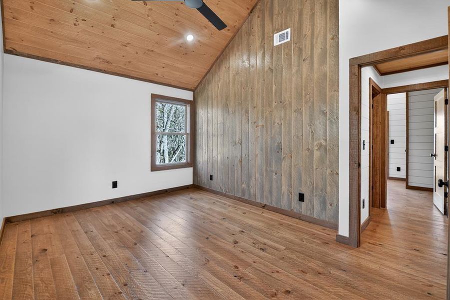 Spacious, unfurnished interior of a new home in , Ellijay (Image 21).